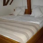 Villa Una בית הארחה 3*
