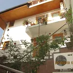 Villa Una 3*