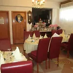 Villa Una בית הארחה 3*