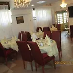 Villa Una 3*