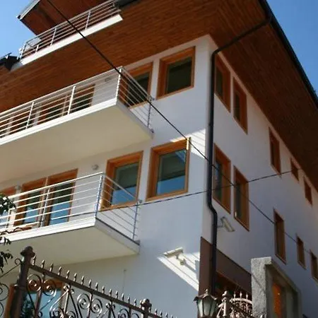 Pensión Villa Una 3*