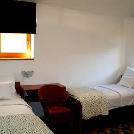 Villa Una Pensión 3*