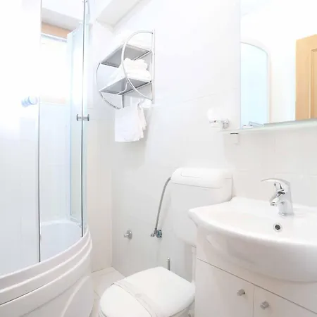Villa Una 3*