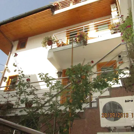 Villa Una 3*