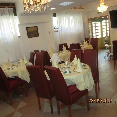 Villa Una 3*